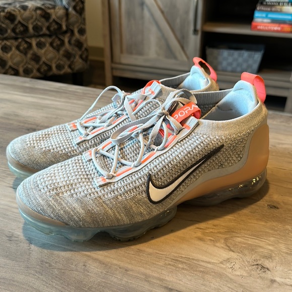 Nike Other - Nike air vapor max grey and orange